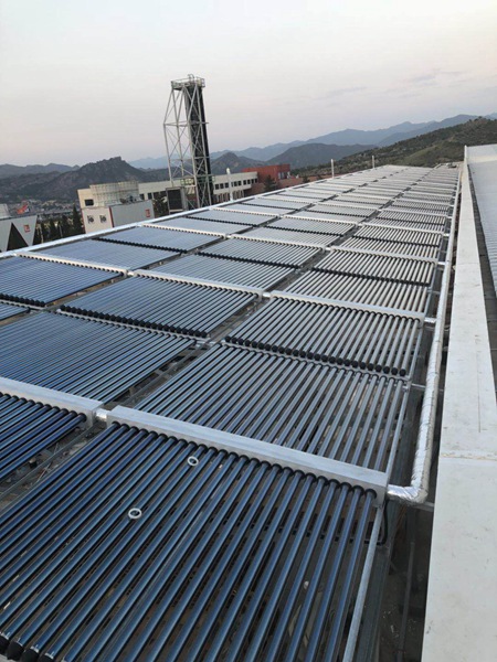張家口市斯必克冷卻技術有限公司太陽能熱水工程30噸